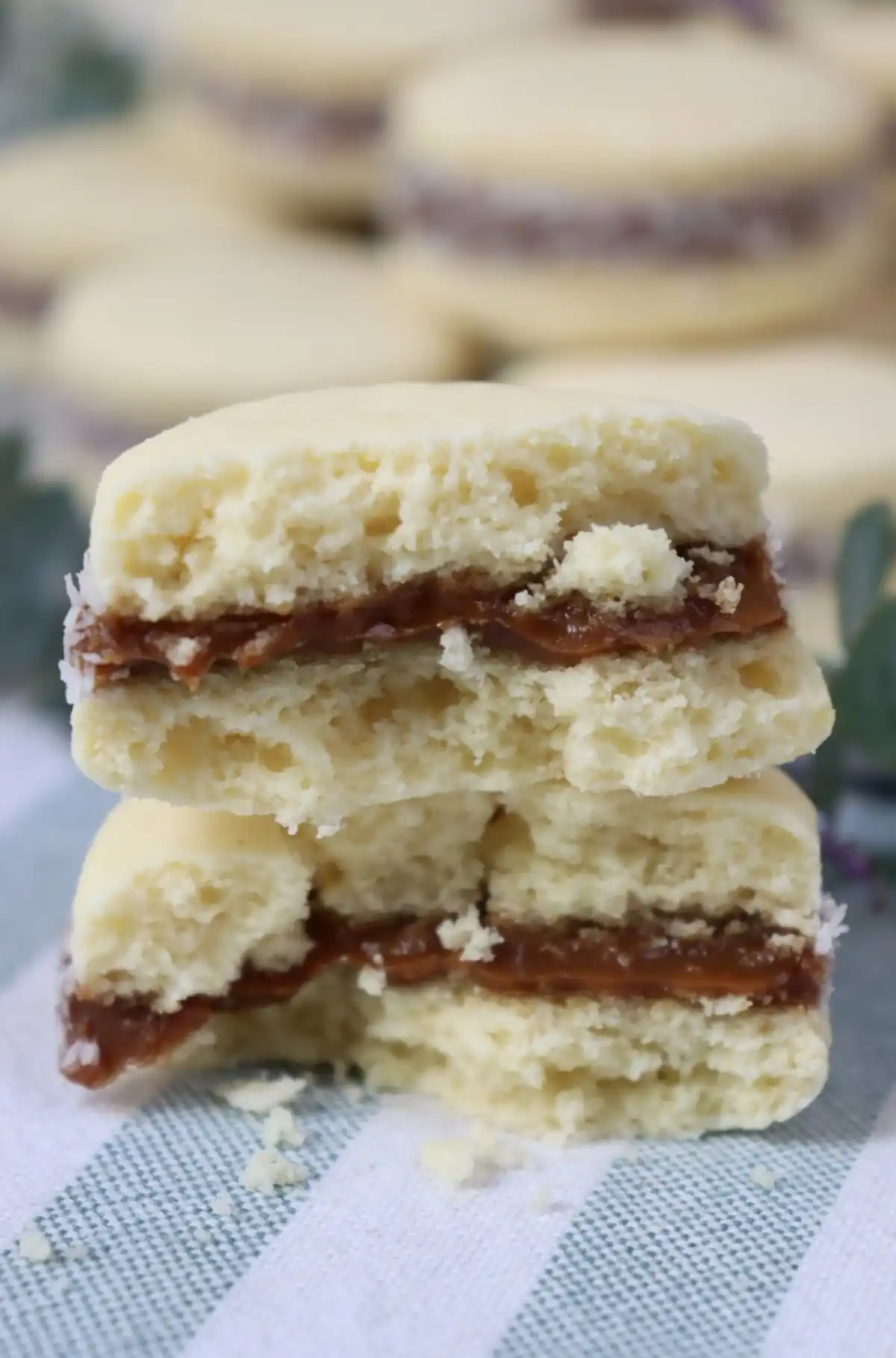 romisbakes recipe Argentine cornstarch alfajores