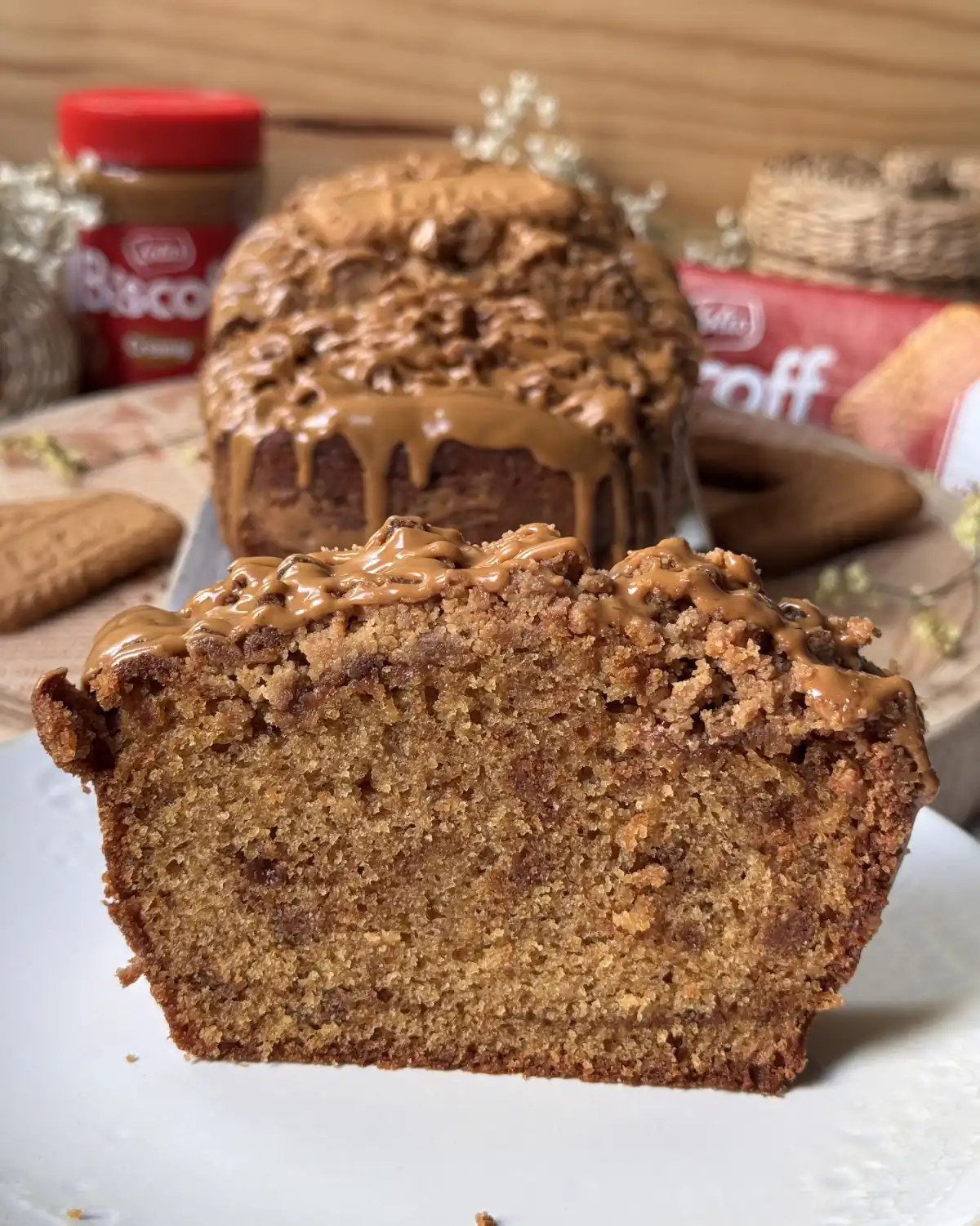 romisbakes recipe Biscoff cake with crumble
