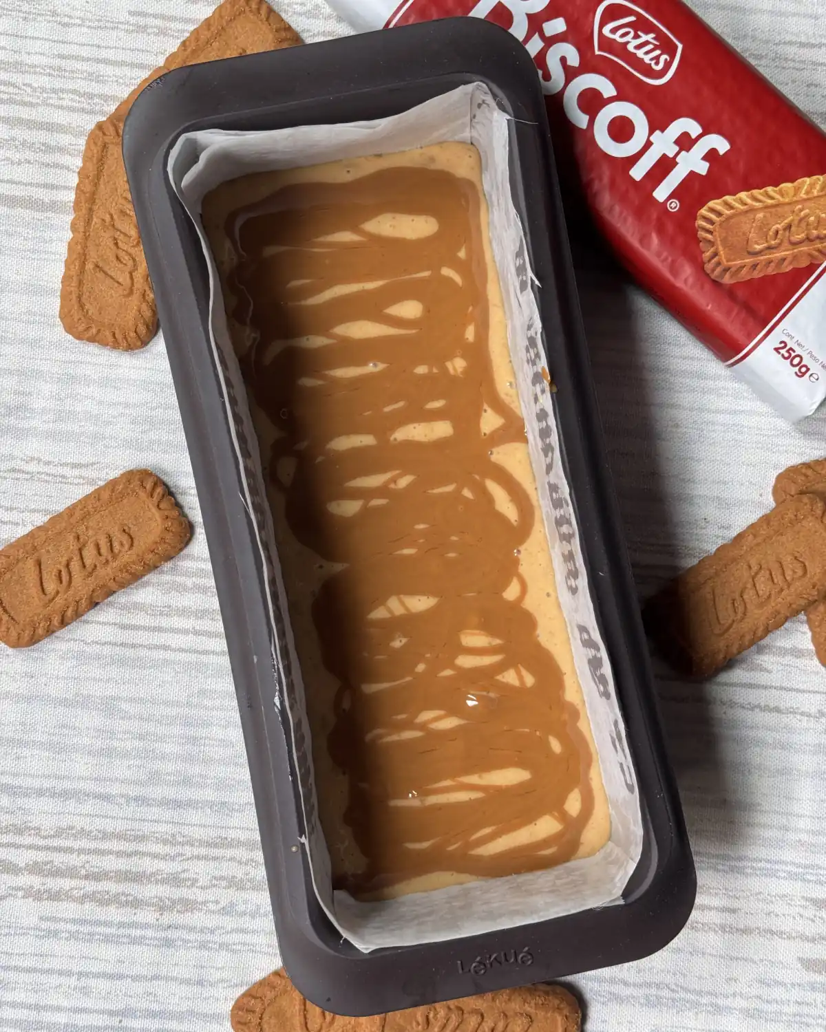 romisbakes recipe Biscoff cake with crumble