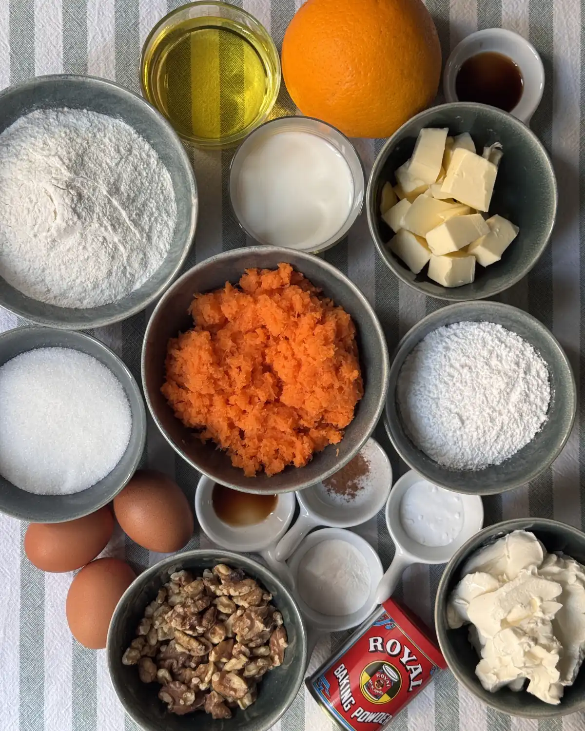 romisbakes recipe Carrot cake with cream cheese frosting