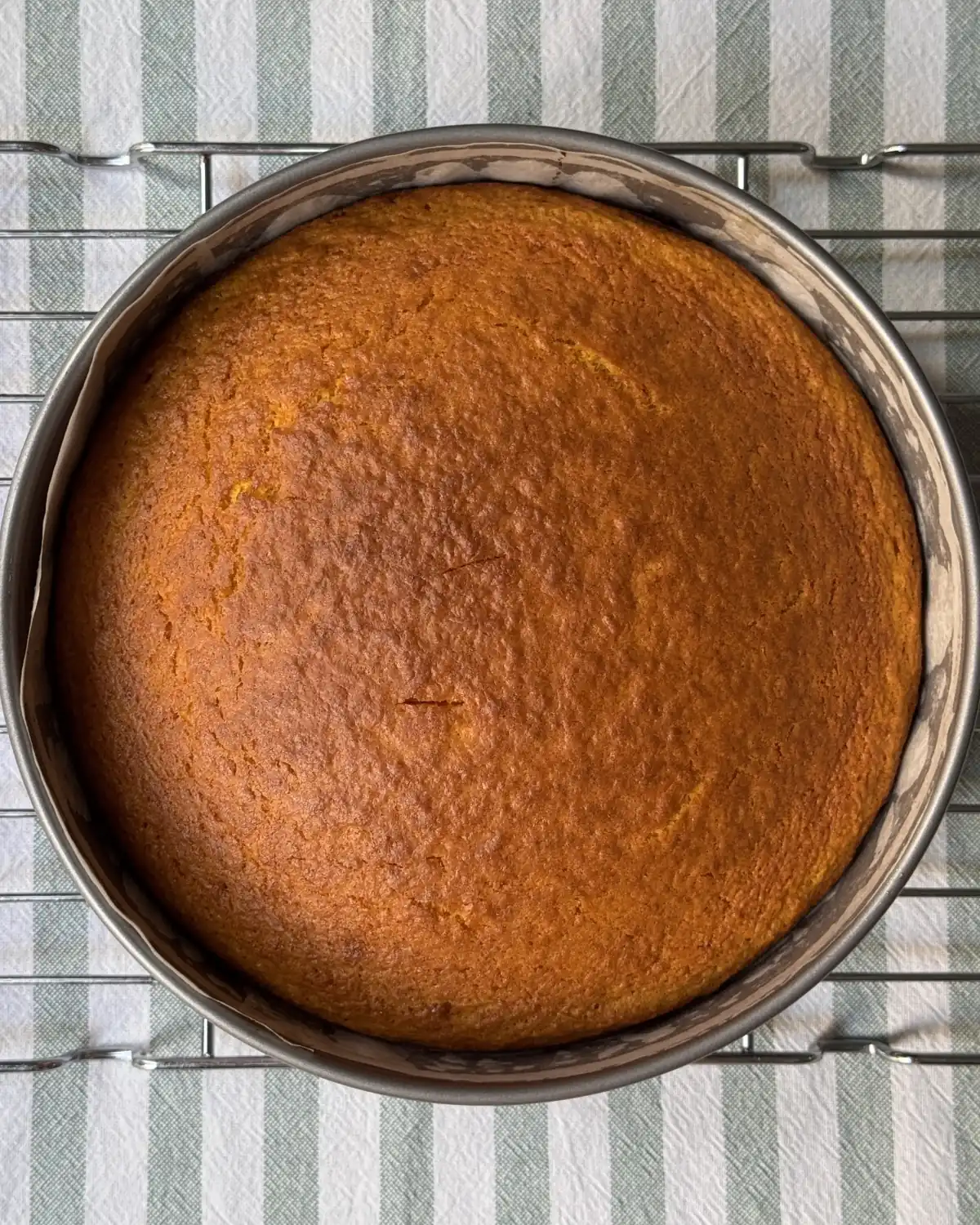 romisbakes recipe Carrot cake with cream cheese frosting