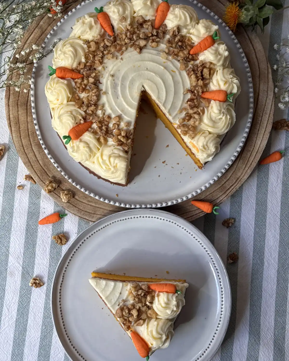 romisbakes recipe Carrot cake with cream cheese frosting