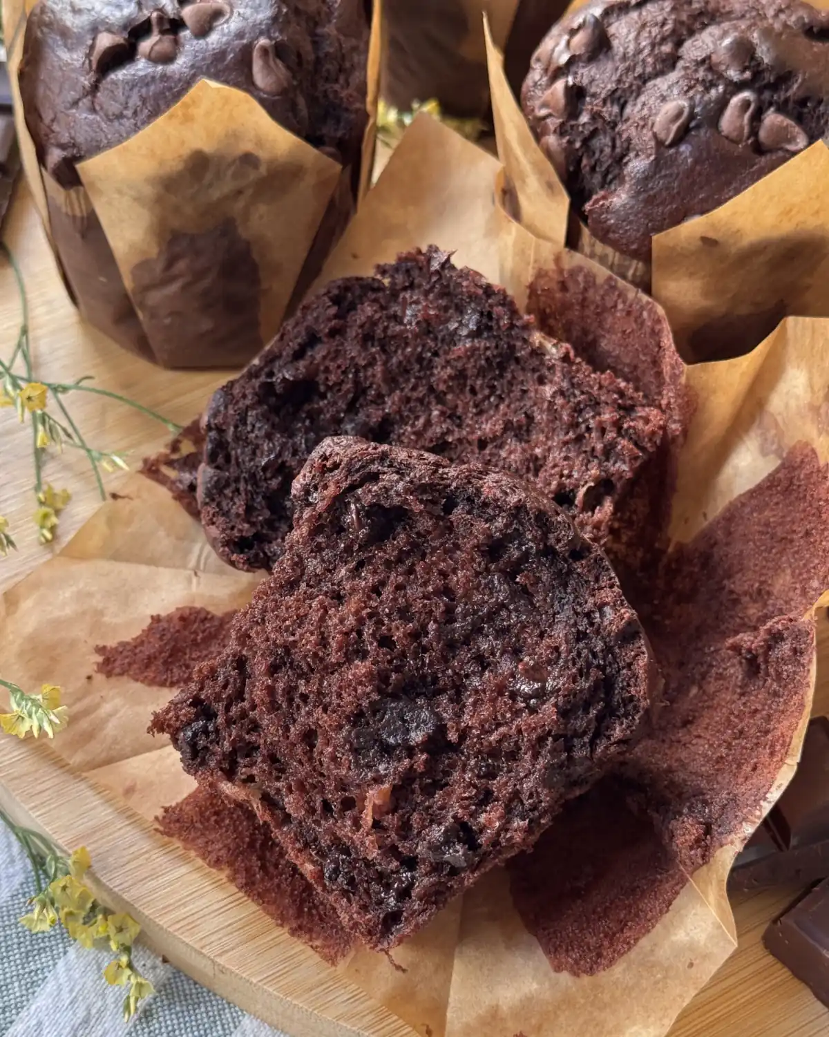 romisbakes recipe Chocolate banana muffins