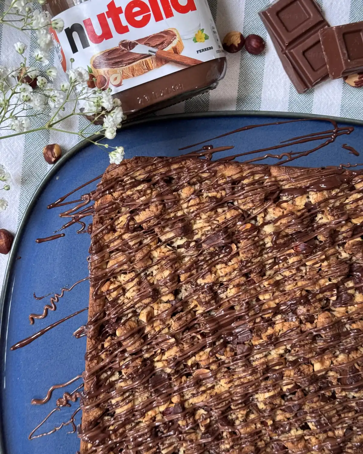 romisbakes recipe Nutella, Chocolate, and Hazelnut Crumble