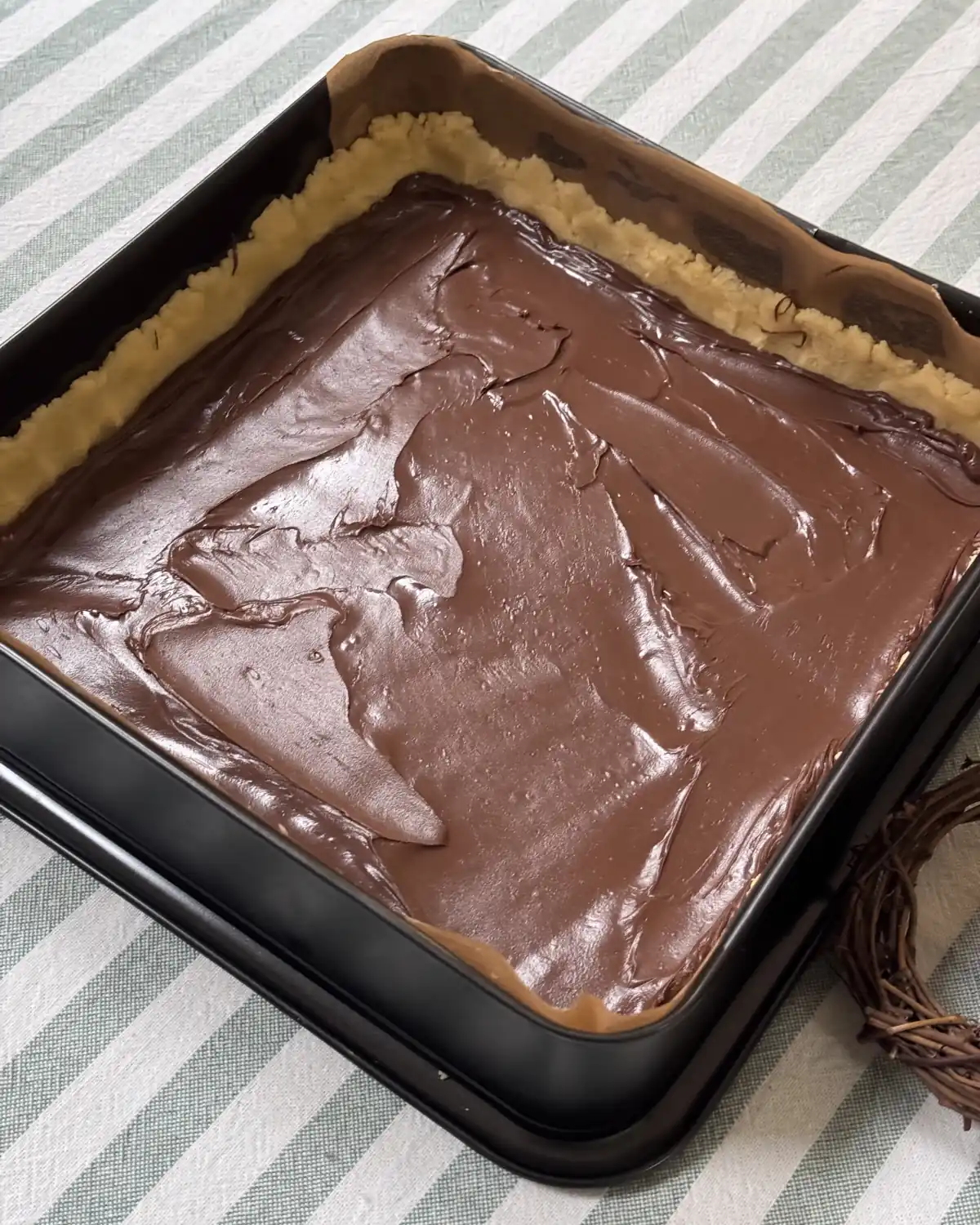 romisbakes recipe Nutella, Chocolate, and Hazelnut Crumble