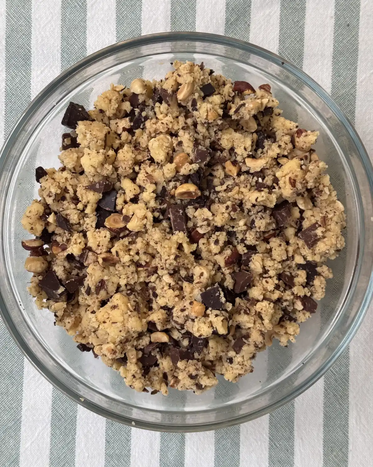 romisbakes recipe Nutella, Chocolate, and Hazelnut Crumble