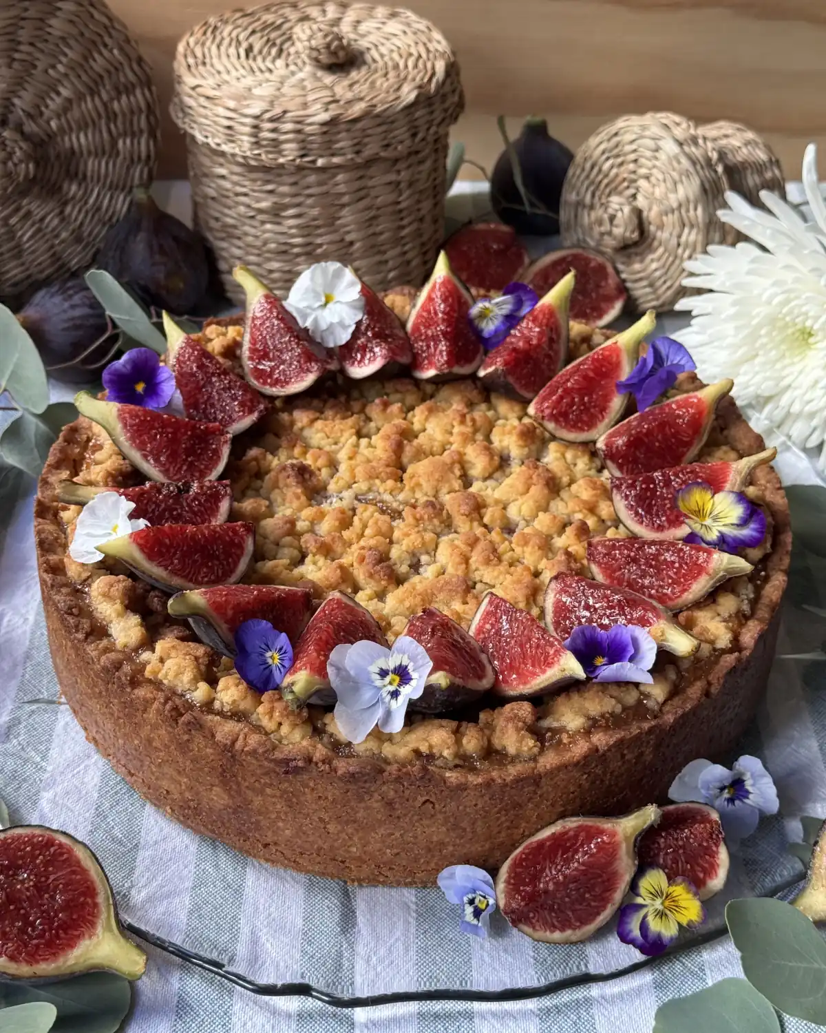 romisbakes recipe Crumble cheesecake with fig jam