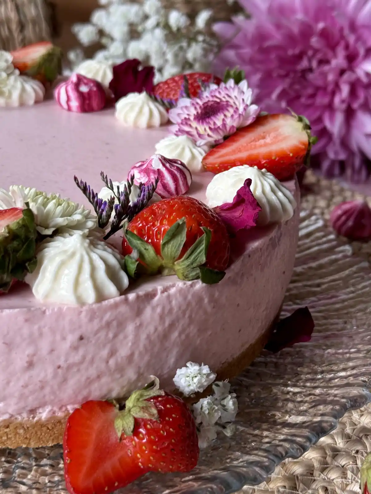 romisbakes recipe Gluten-Free and Lactose-Free Strawberry Cake