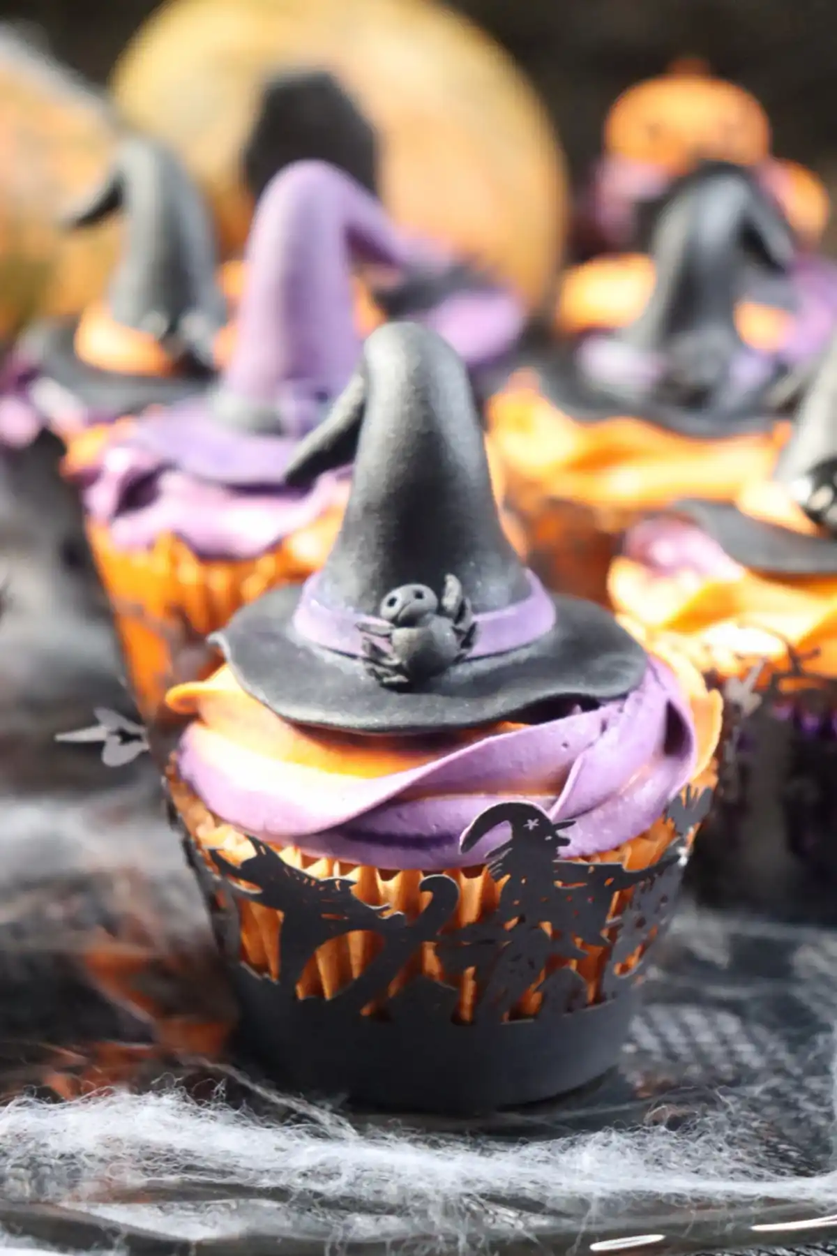 romisbakes receta Cupcakes embrujados de halloween