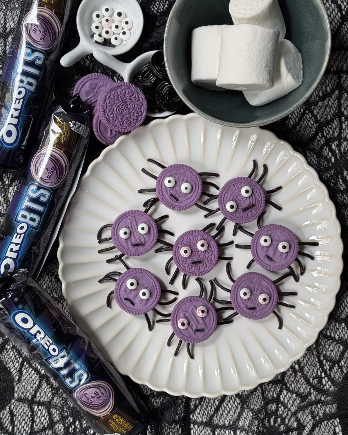 romisbakes recipe No-bake Halloween Oreo BTS Cheesecake