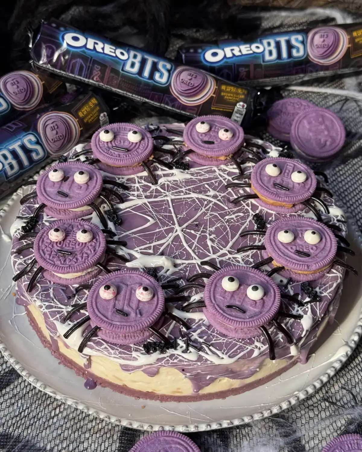 romisbakes recipe No-bake Halloween Oreo BTS Cheesecake