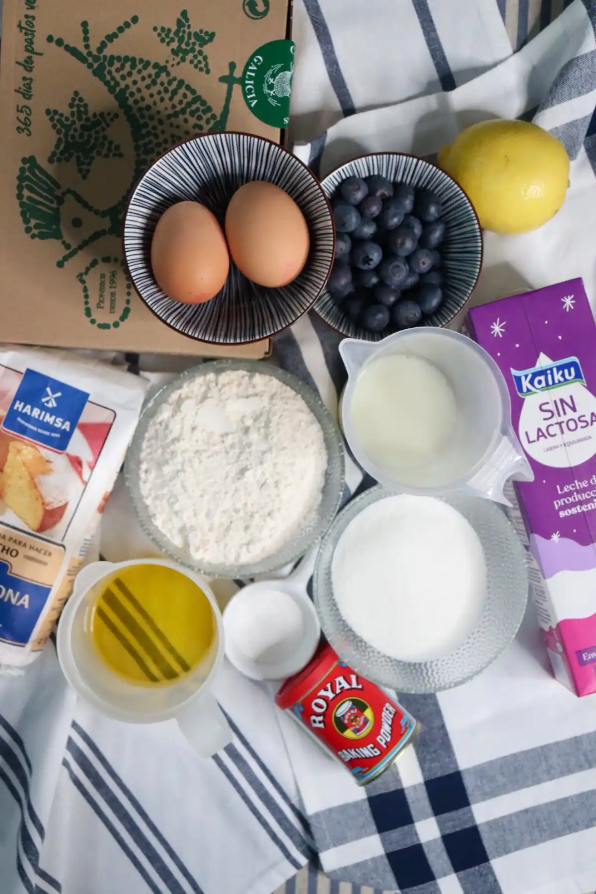 romisbakes recipe Lactose free lemon & blueberry cake