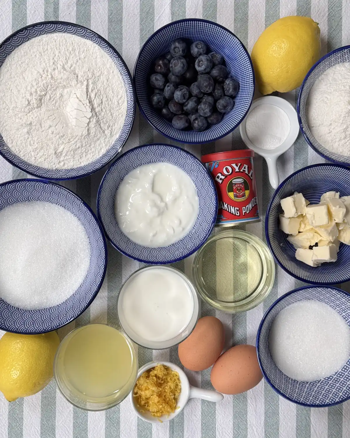 romisbakes receta Bizcocho de limón y arándanos con crumble