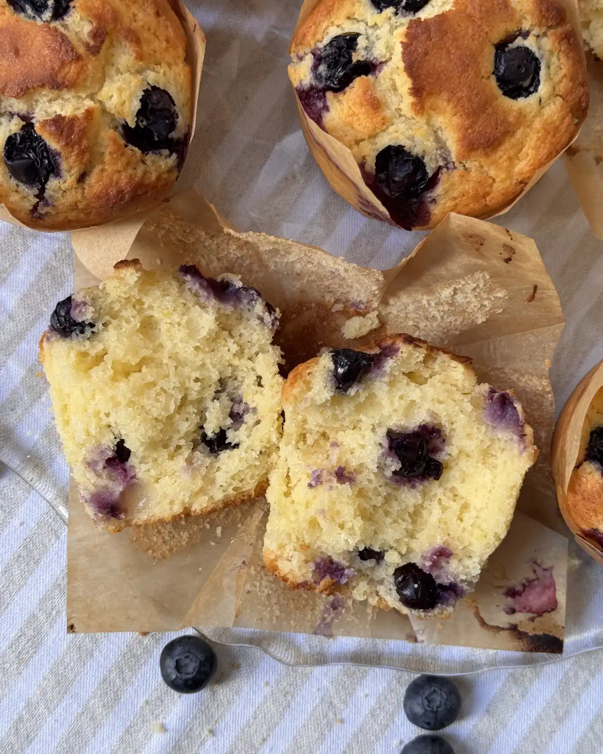 romisbakes receta Muffins de limón y arándanos