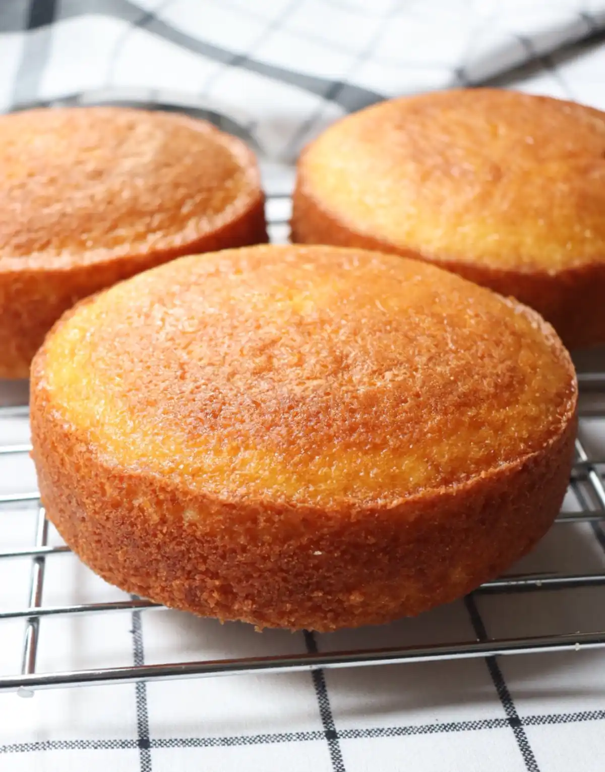 romisbakes recipe Lactose free lemon & mango cake
