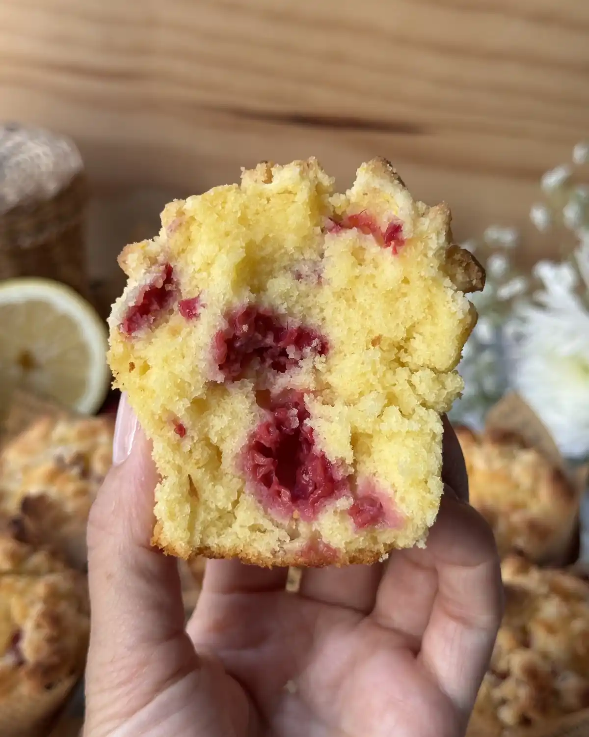 romisbakes recipe Lemon raspberry muffins with crumble