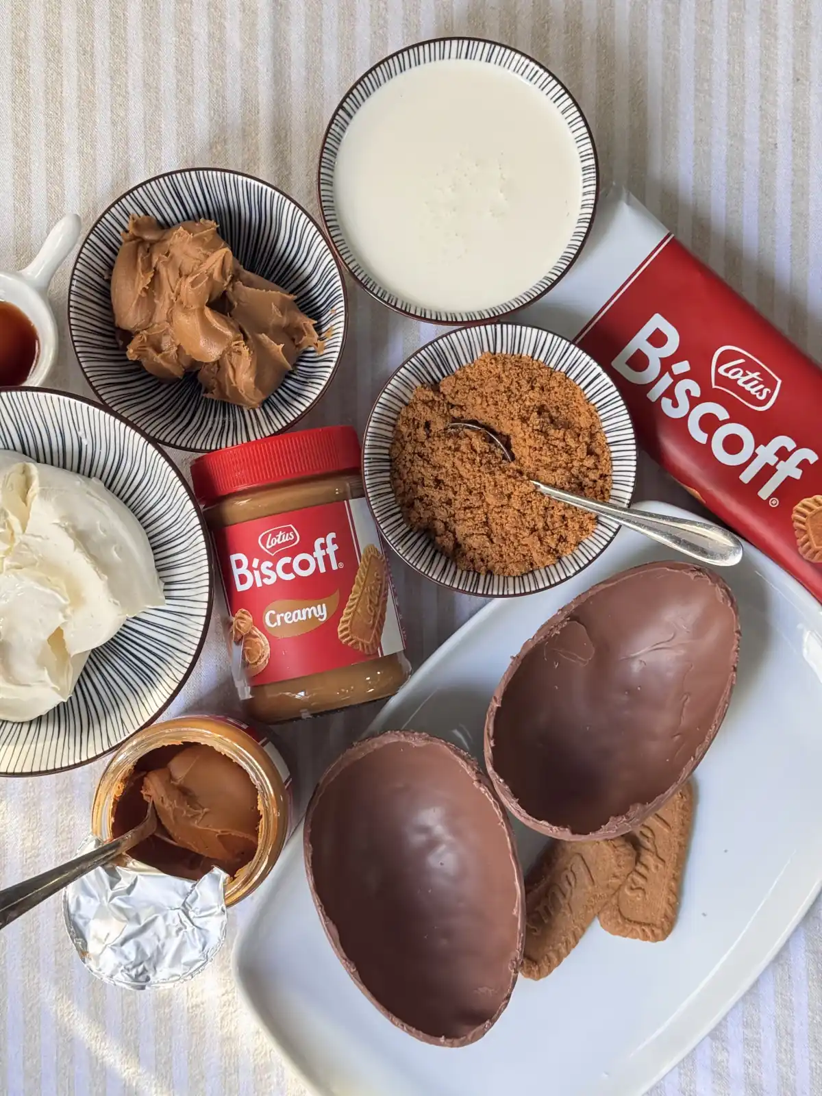 romisbakes recipe Lotus cheesecake Easter eggs