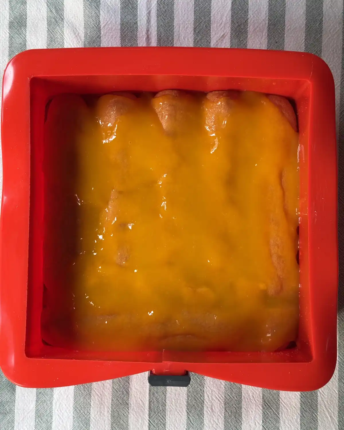 romisbakes receta Pastel estilo tiramisú de mango y naranja