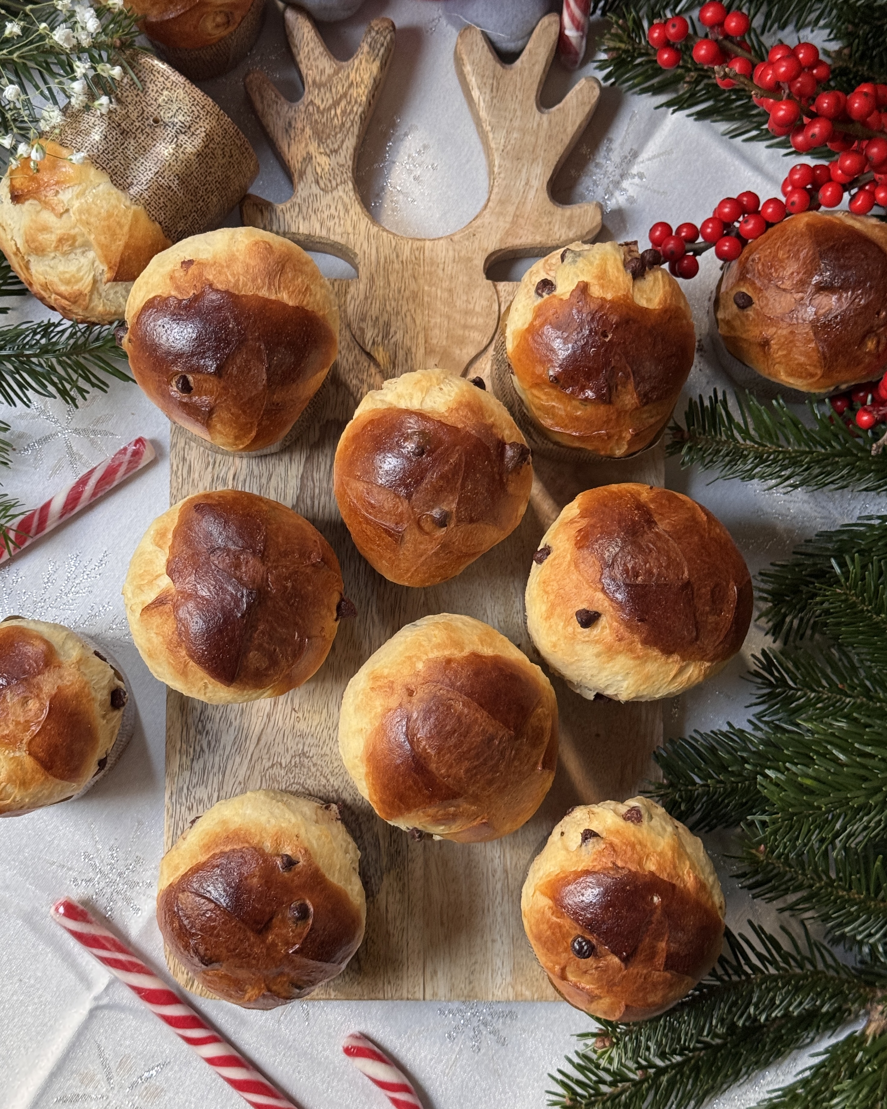 romisbakes recipe Mini panettones with chocolate