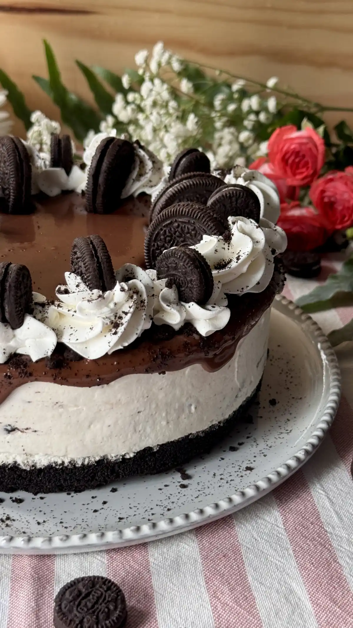 romisbakes recipe Oreo cheesecake