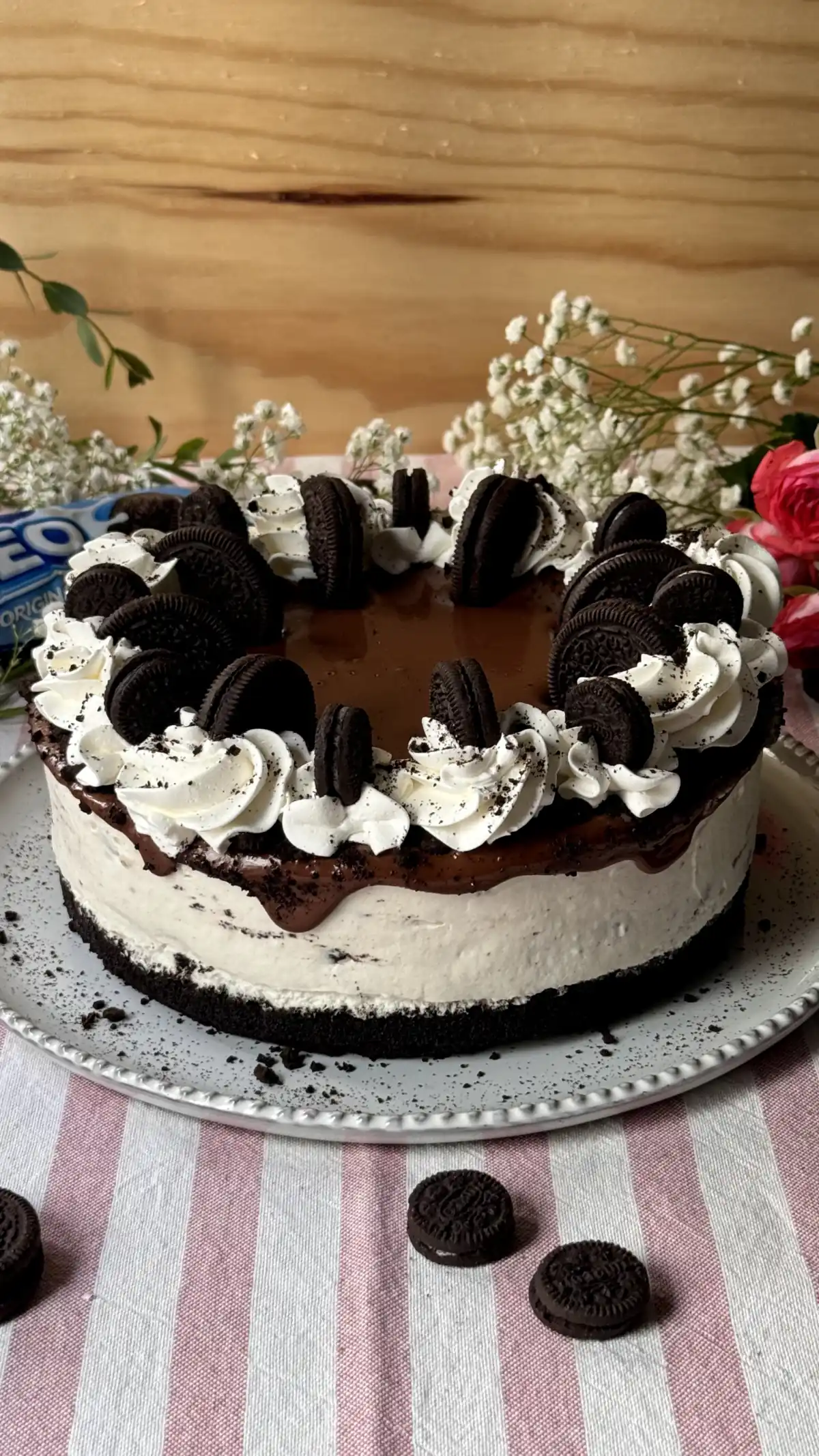 romisbakes recipe Oreo cheesecake