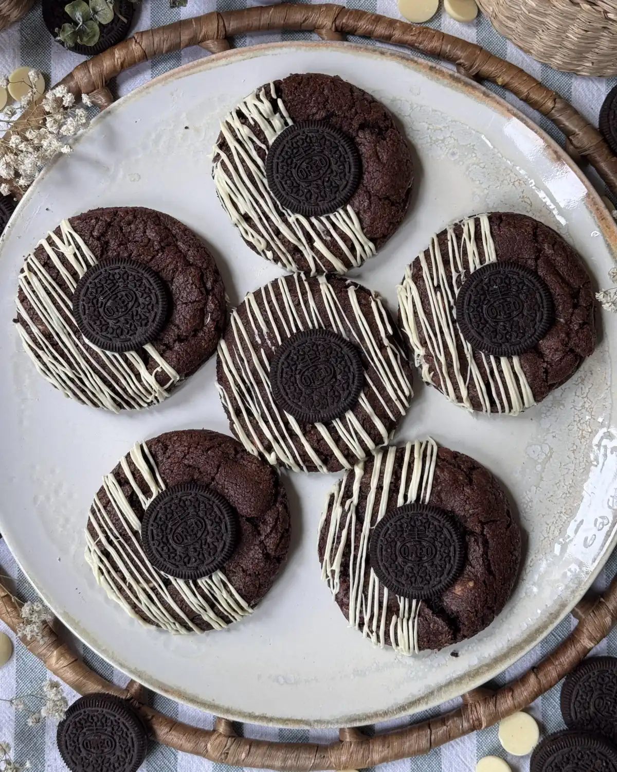 romisbakes recipe Oreo chocolate chip cookies