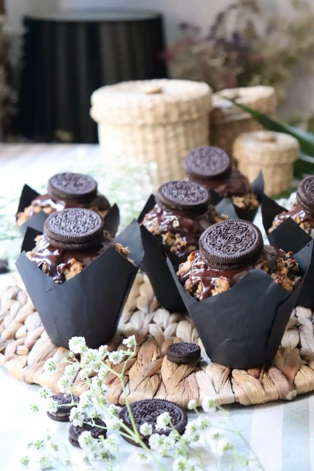 romisbakes recipe Oreo and chocolate muffins