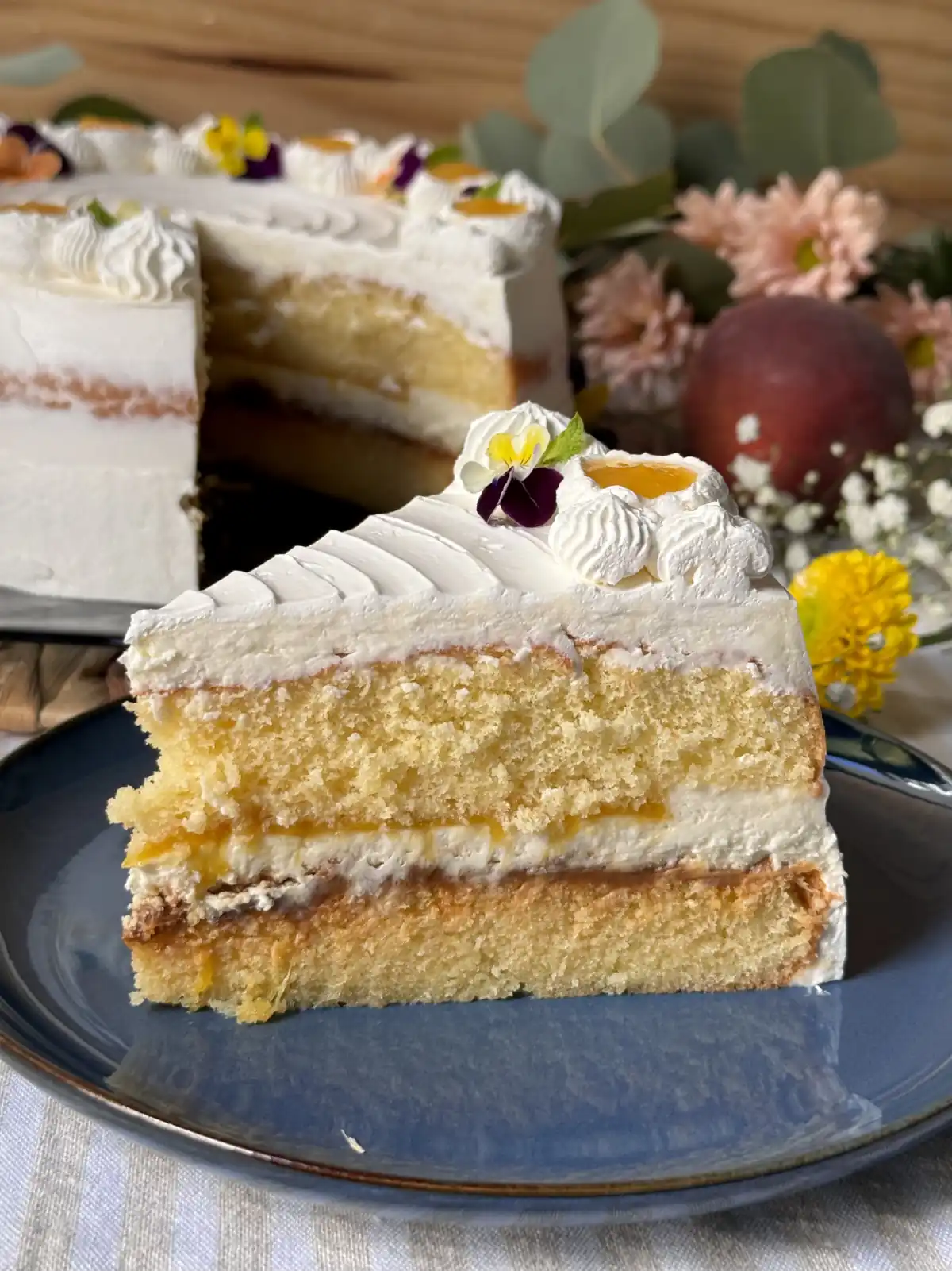 romisbakes recipe Peach and dulce de leche cake