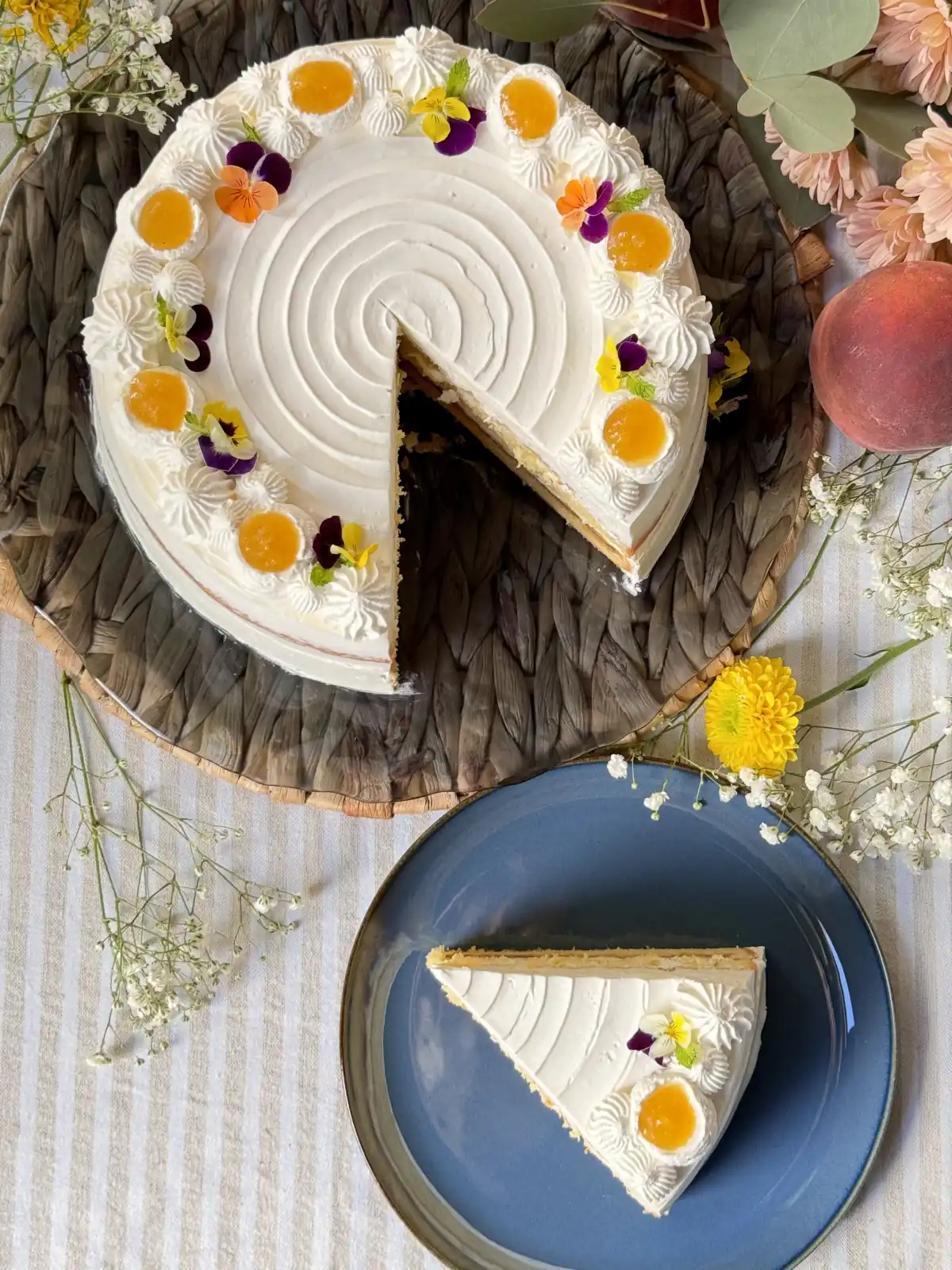 romisbakes recipe Peach and dulce de leche cake