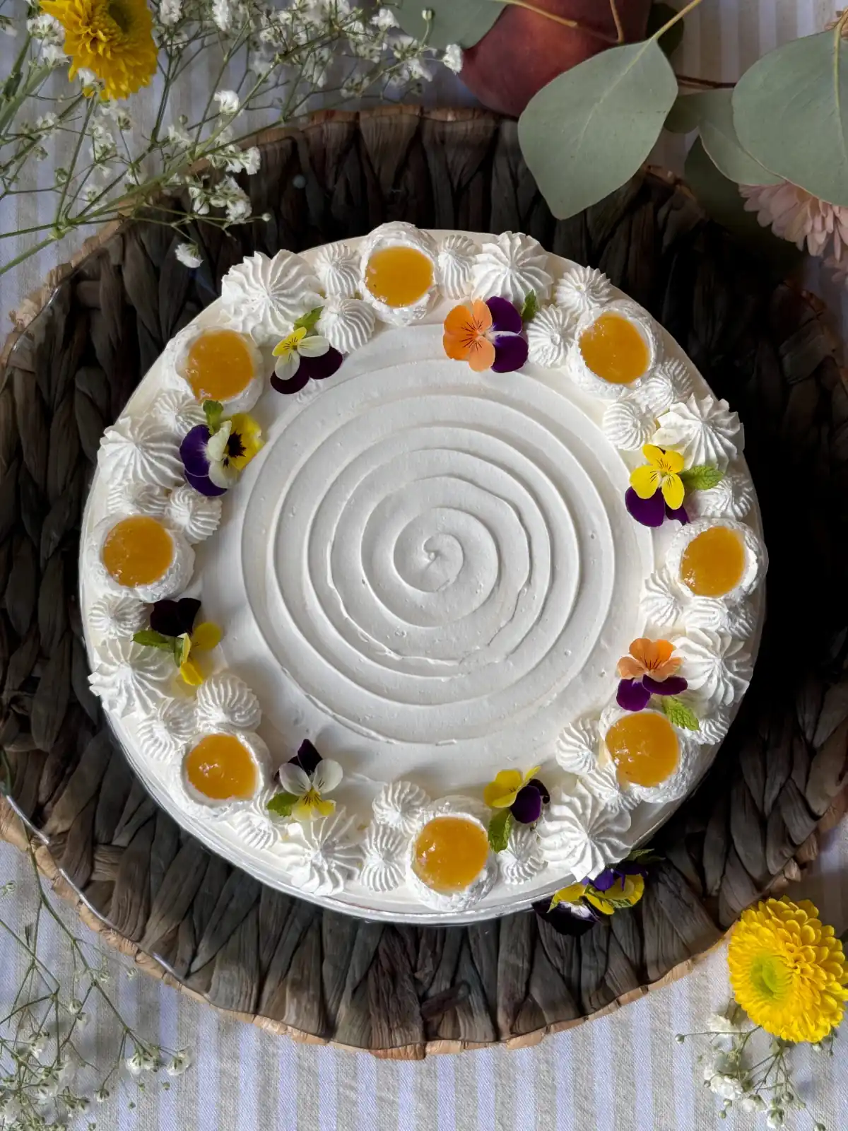 romisbakes recipe Peach and dulce de leche cake