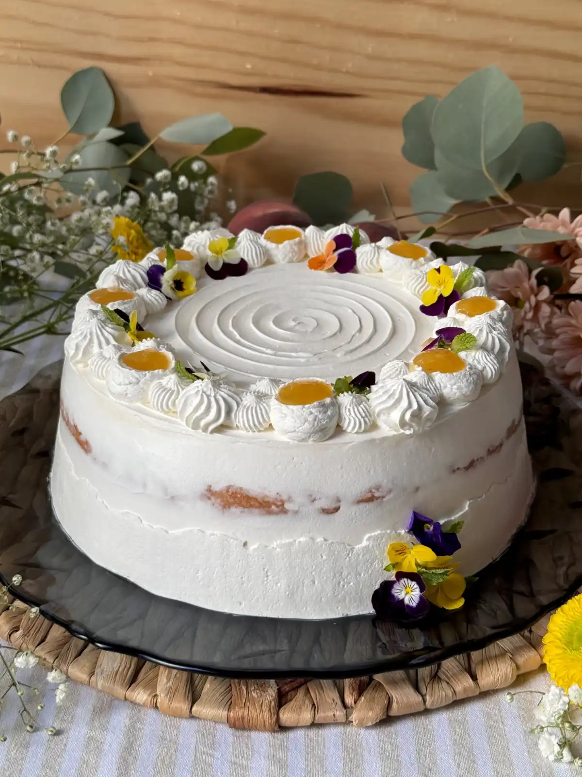 romisbakes recipe Peach and dulce de leche cake