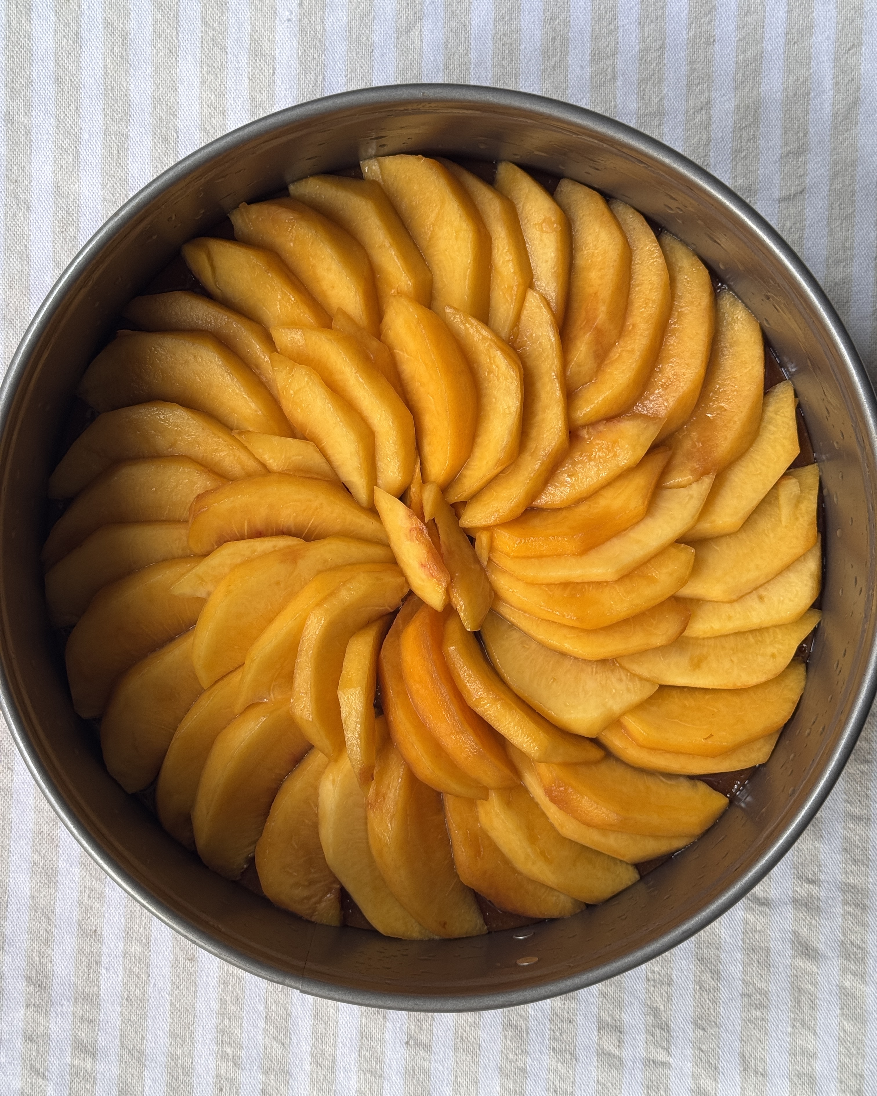 romisbakes receta Bizcocho invertido de melocotón con leche condensada