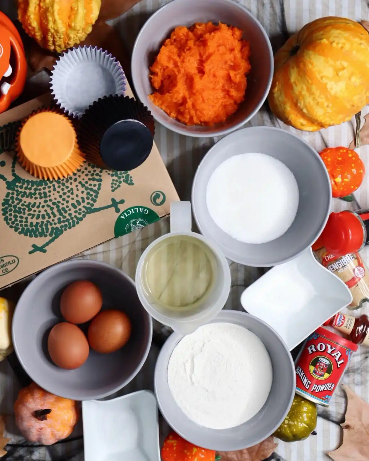 romisbakes recipe Scary Pumpkin Cupcakes