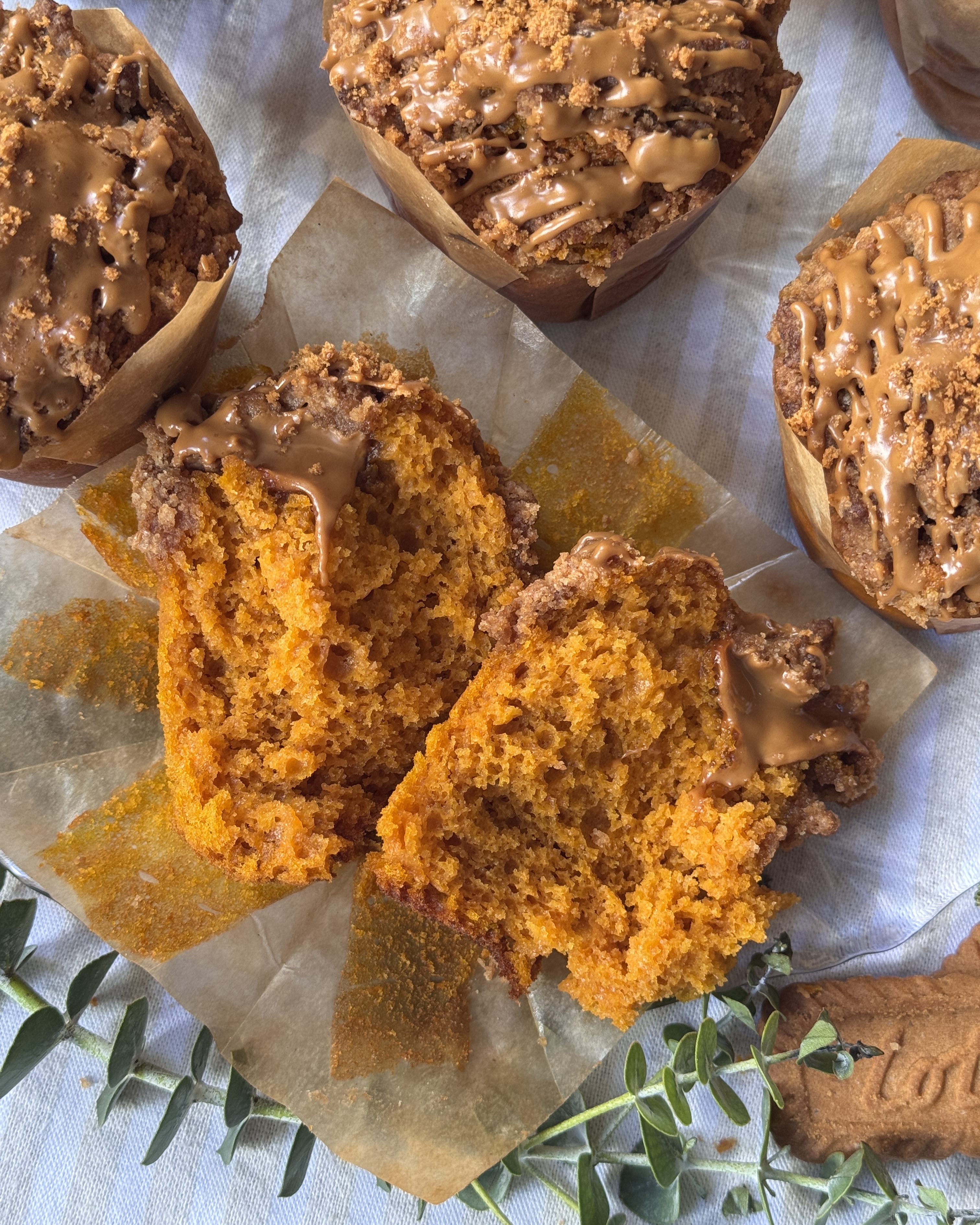 romisbakes recipe Pumpkin and lotus muffins