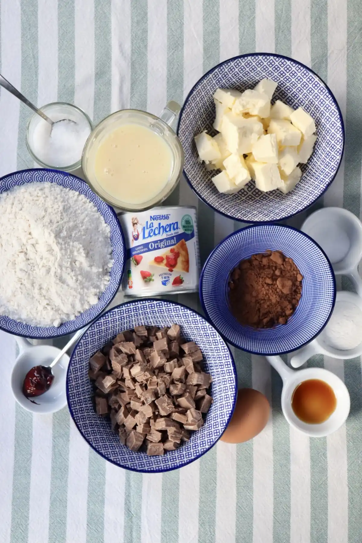 romisbakes recipe Red velvet cookies