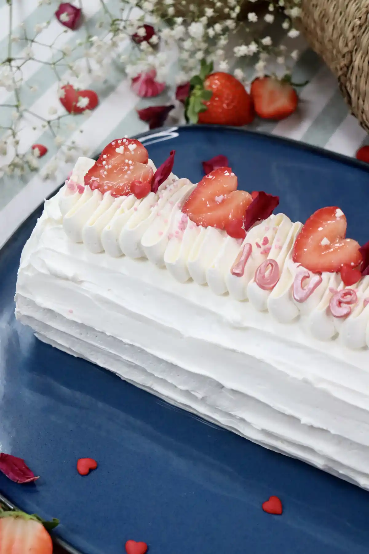 romisbakes recipe Vanilla and Strawberry Roll Cake