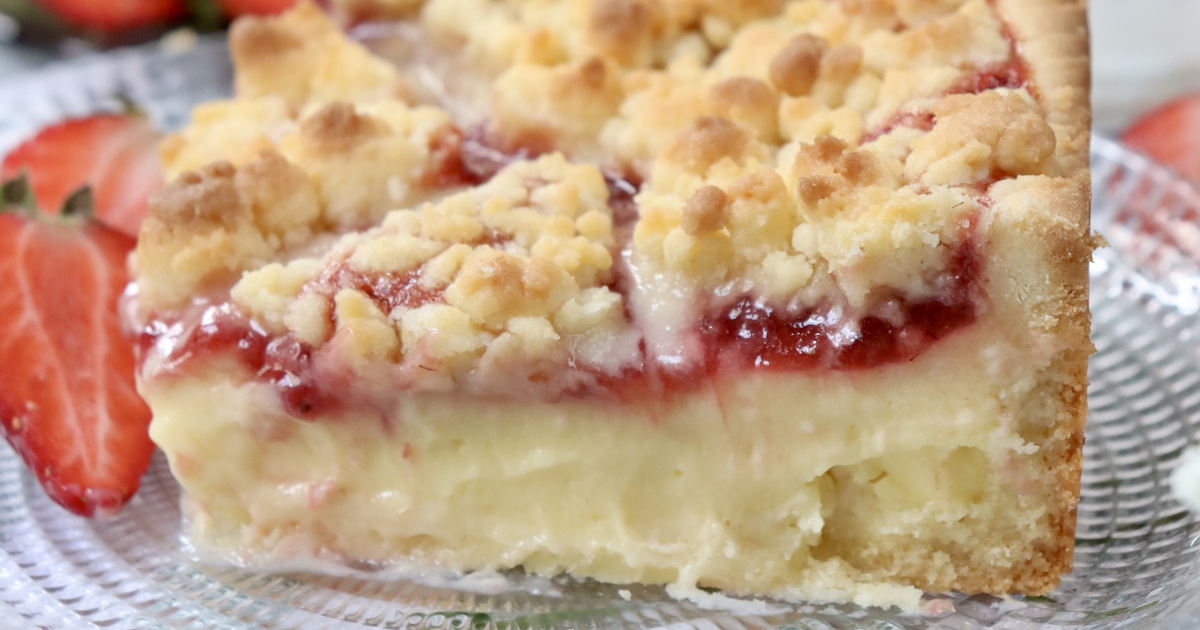 romisbakes recipe Strawberry and Custard Crumble