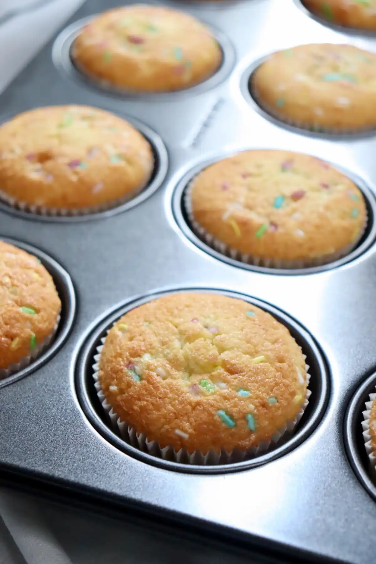 romisbakes recipe Vanilla Easter Cupcakes