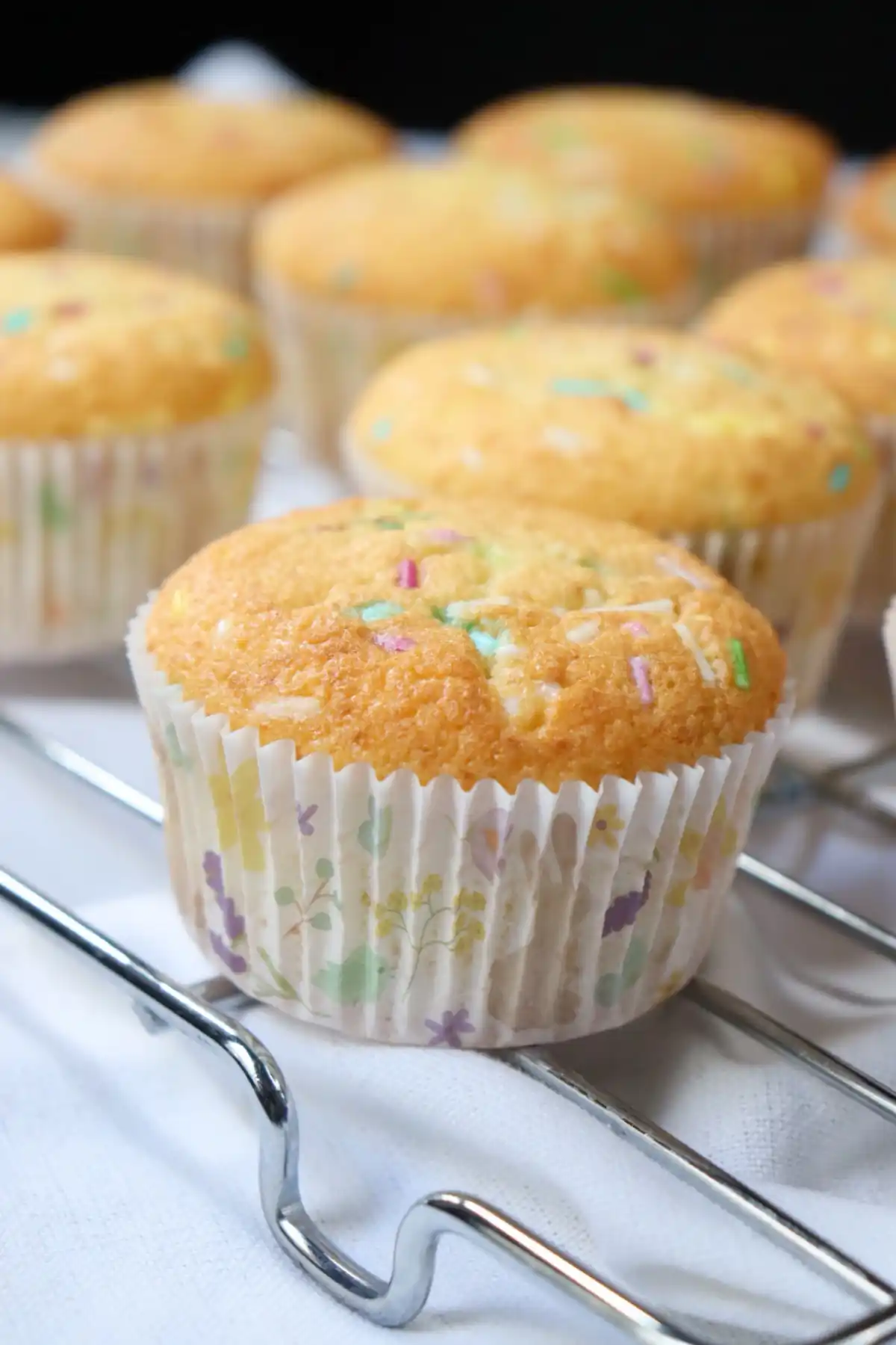 romisbakes recipe Vanilla Easter Cupcakes