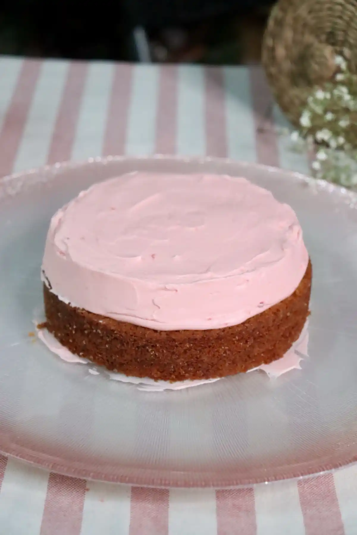 romisbakes recipe Lactose-free vanilla & strawberry cake