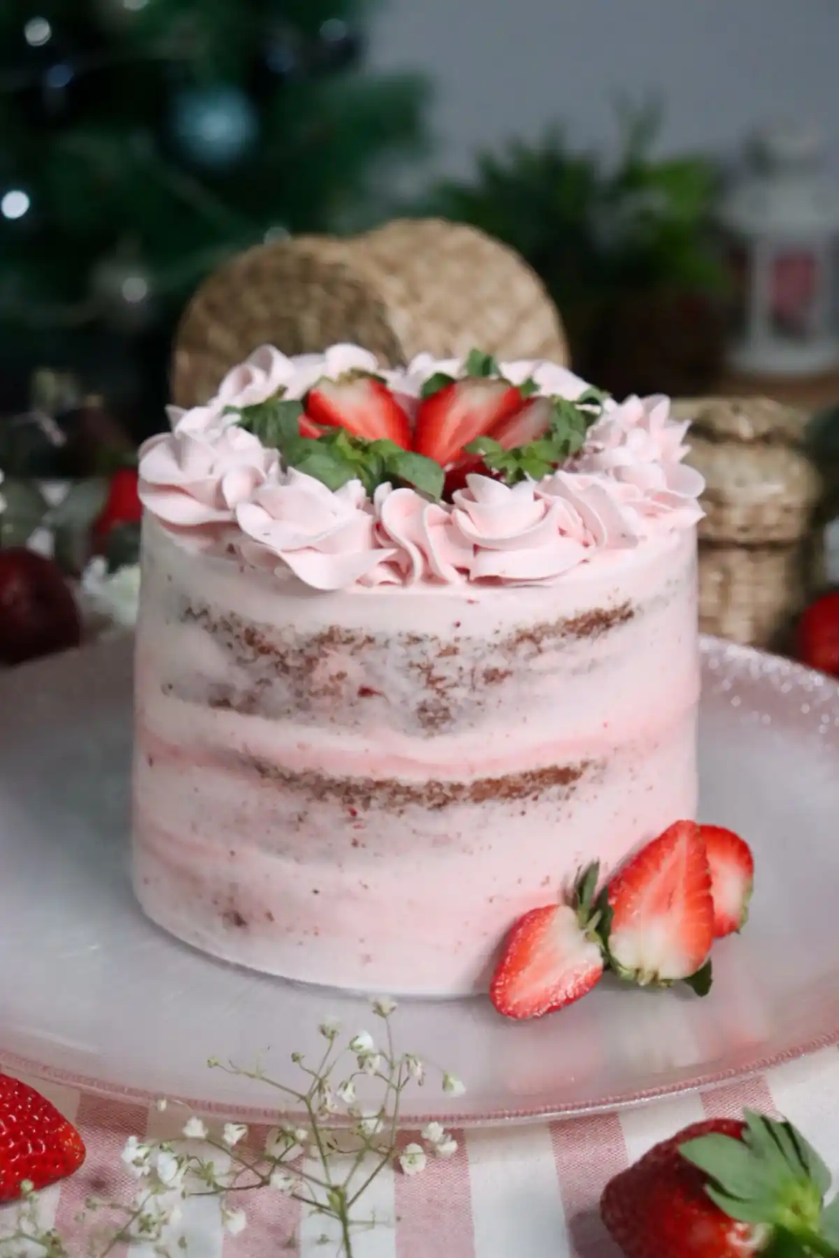 romisbakes recipe Lactose-free vanilla & strawberry cake