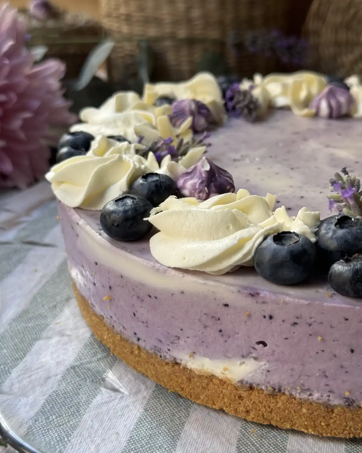 romisbakes receta Cheesecake de chocolate blanco y arándanos